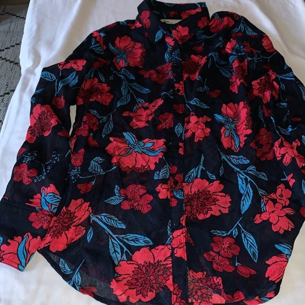 Gently Loved Crimped Chiffon Red Poppy Pattern Long Sleeve Blouse by Zara